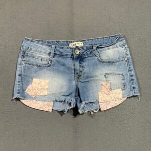 LEI Ashley Lowrise Denim Shorts Junior 9 Light Wash Floral Patch Cut Off Micro